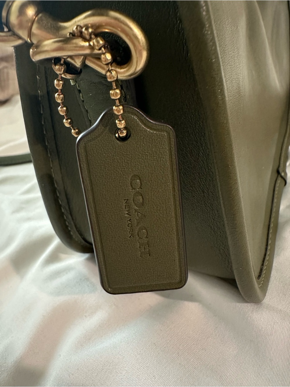 Coach Olive Waverly Leather Shoulder Bag with Gold Chain - Picture 7 of 9
